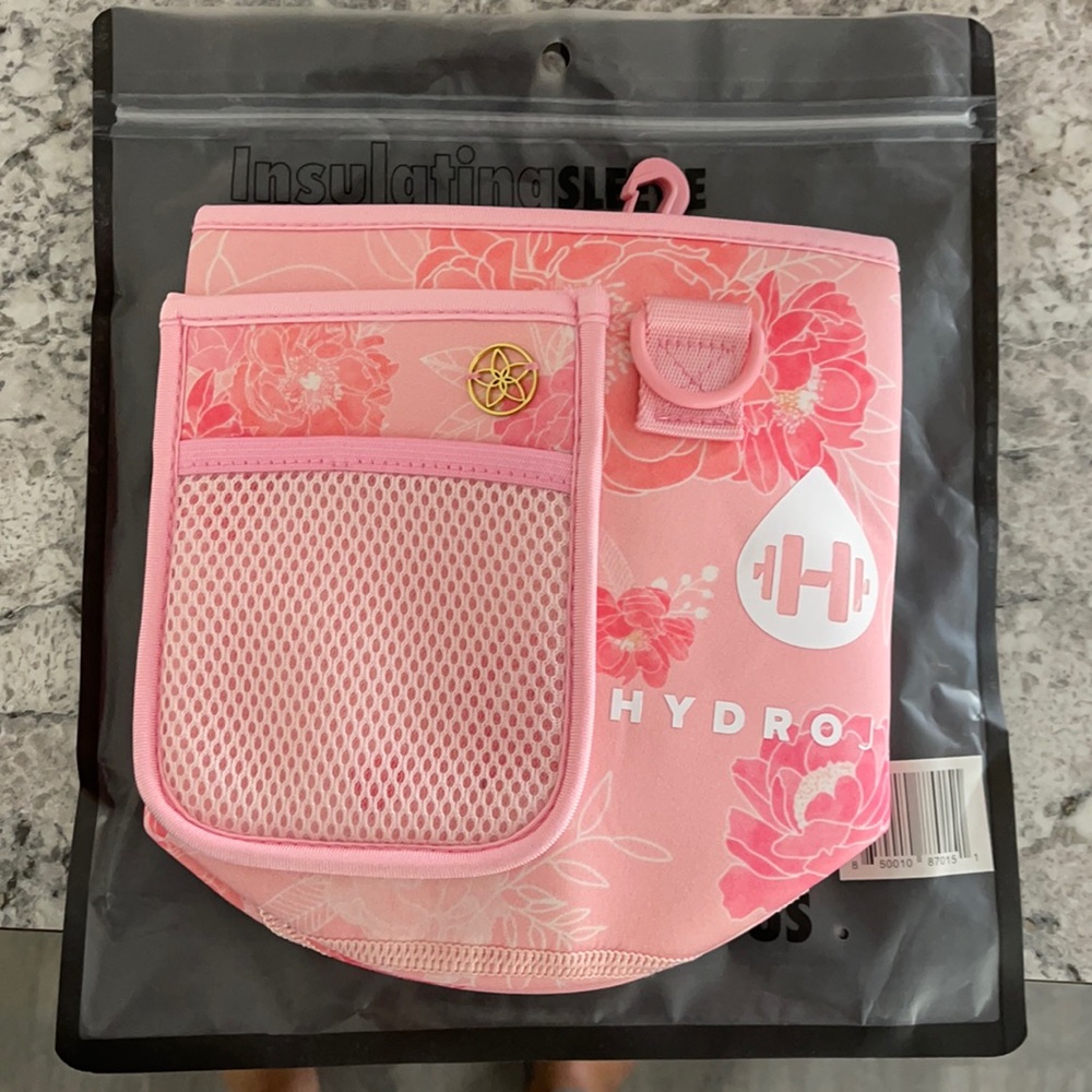 Hydro jug x DesB Floral Sleeve